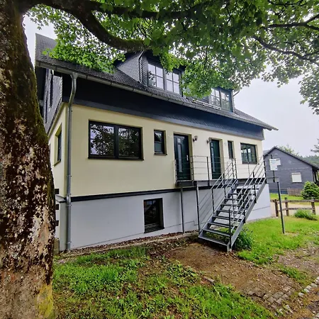 With Terrace, Cleaning Included Apartment Eisfeld