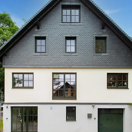 Apartment With Terrace, Cleaning Included Eisfeld